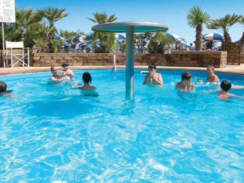 King Hotel Cattolica Exterior photo